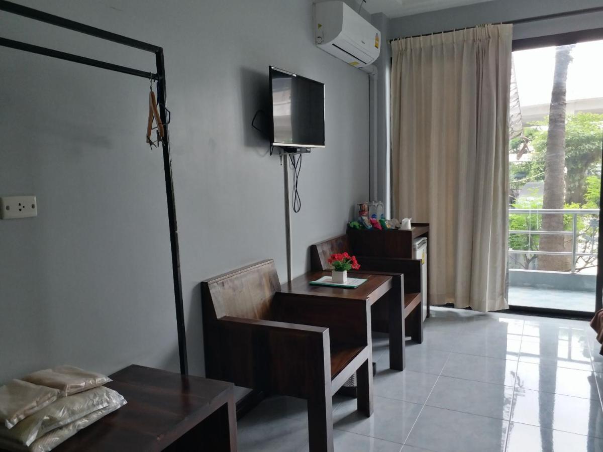 Platinum Place Bangkok Exterior photo