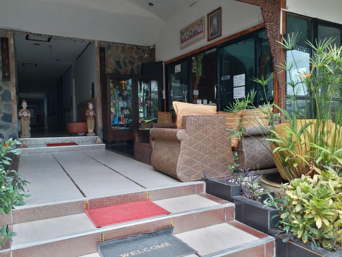 Platinum Place Bangkok Exterior photo